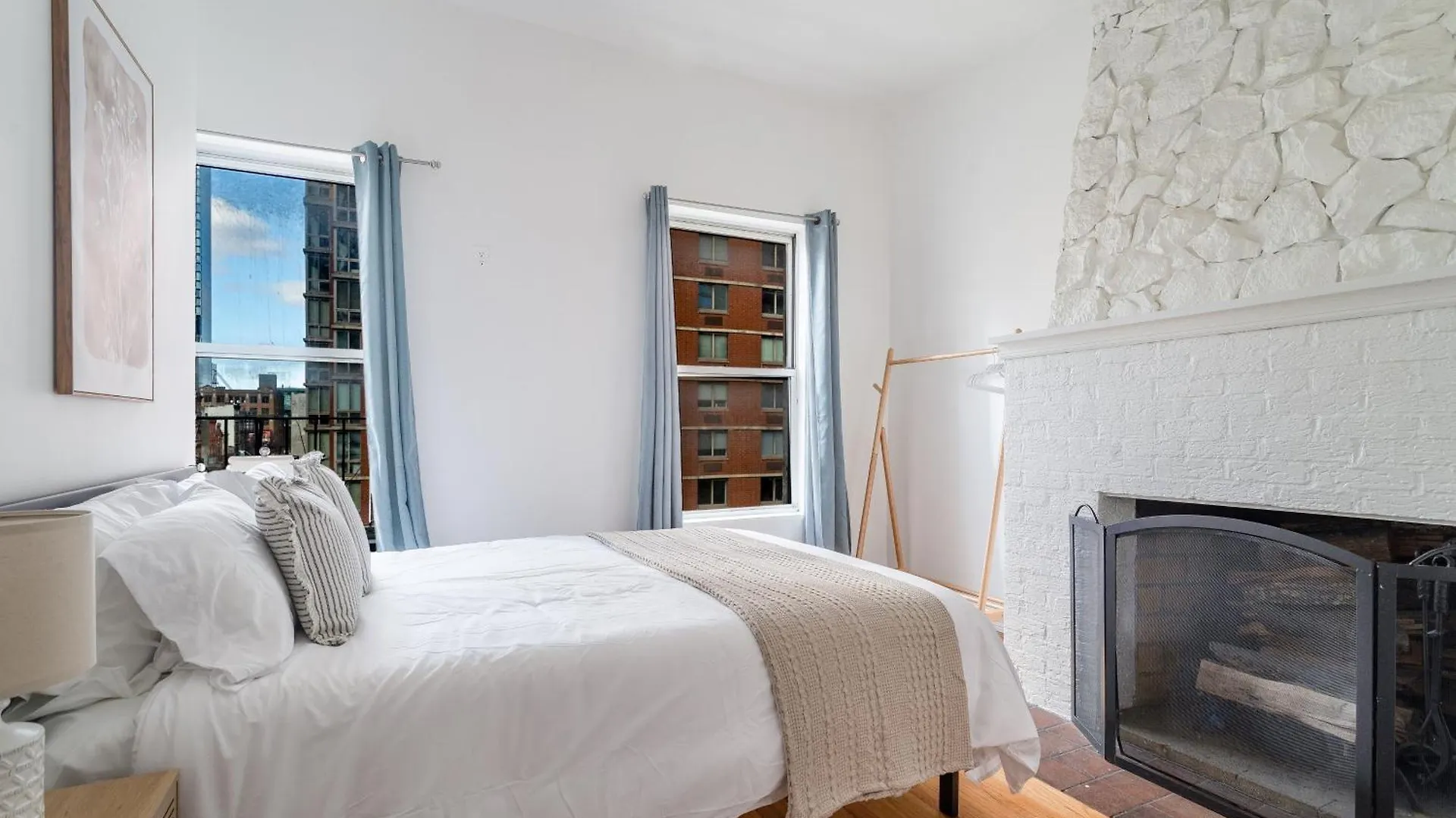 Stay Steps To Times Square, Beyond The Edge, Empire State Building & More! New York 0*,  United States