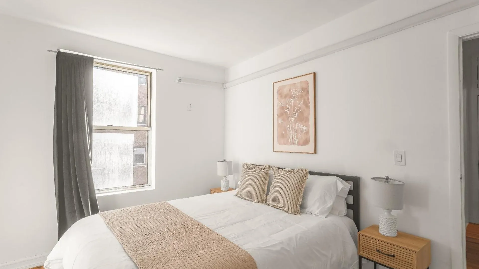 Stay Steps To Times Square, Beyond The Edge, Empire State Building & More! New York USA